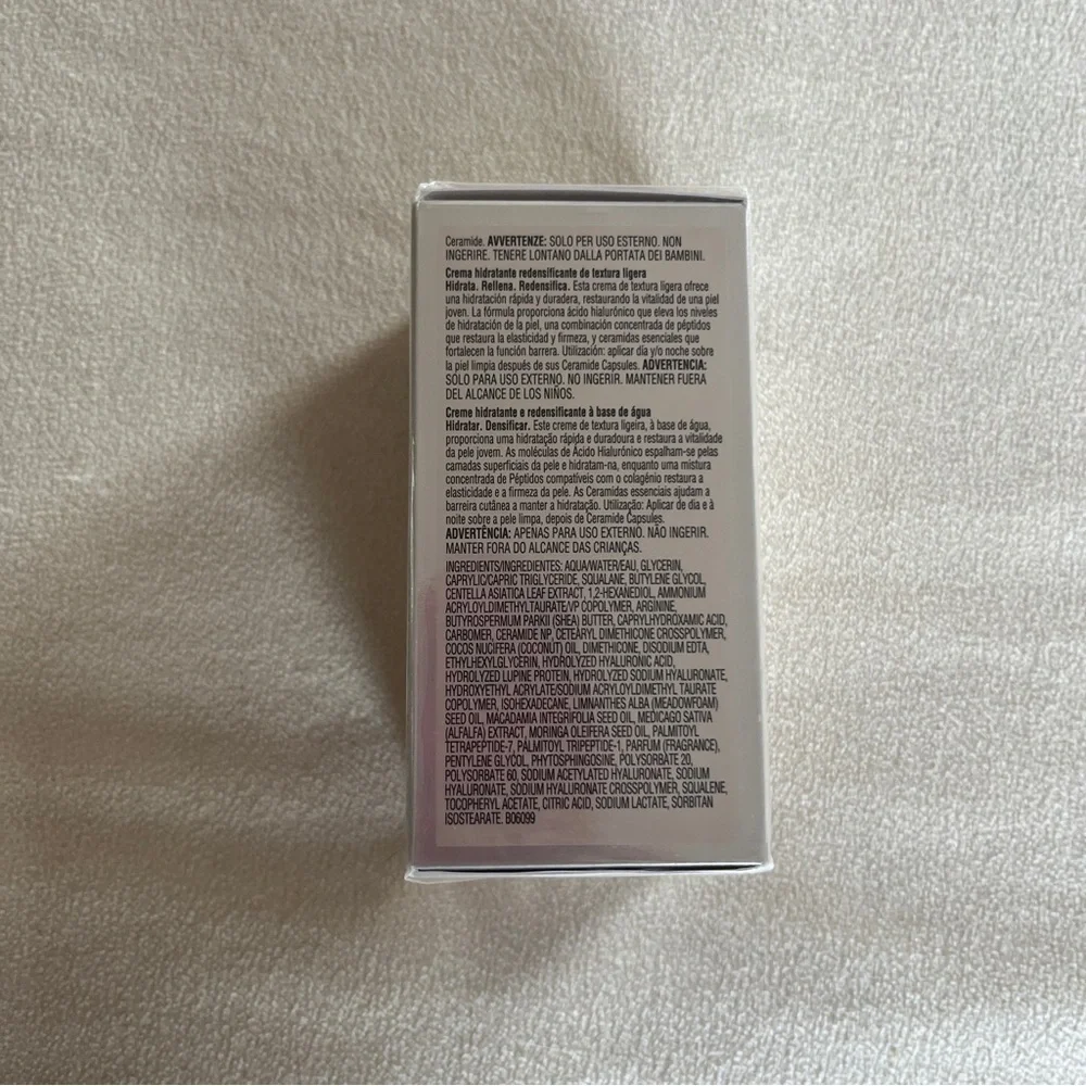 Elizabeth Arden HYALURONIC ACID + PEPTIDES CERAMIDE HYDRA-PLUMPING WATER CREAM
